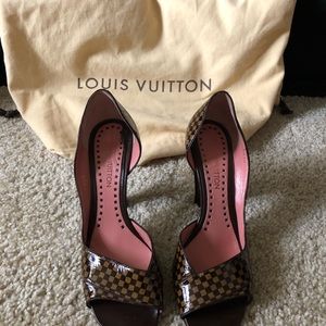 Brown Louis Vuitton checked pumps, 37, Italy
